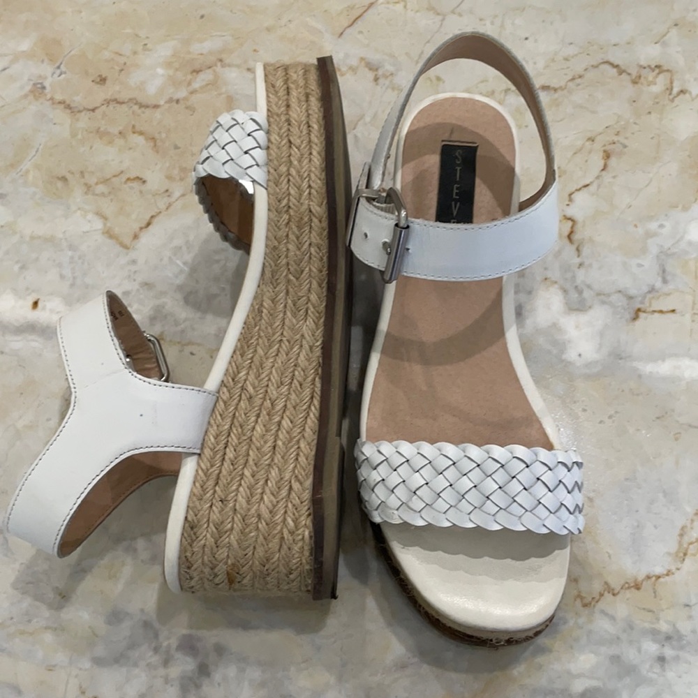STEVEN By Steve Madden Sabble white sandals